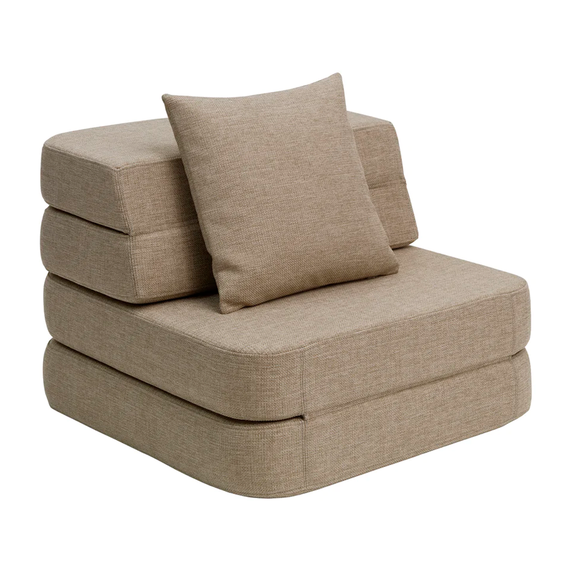 01_05273951_by-KlipKlap-3-fold-sofa-single-sand-med-sand-knapper.png