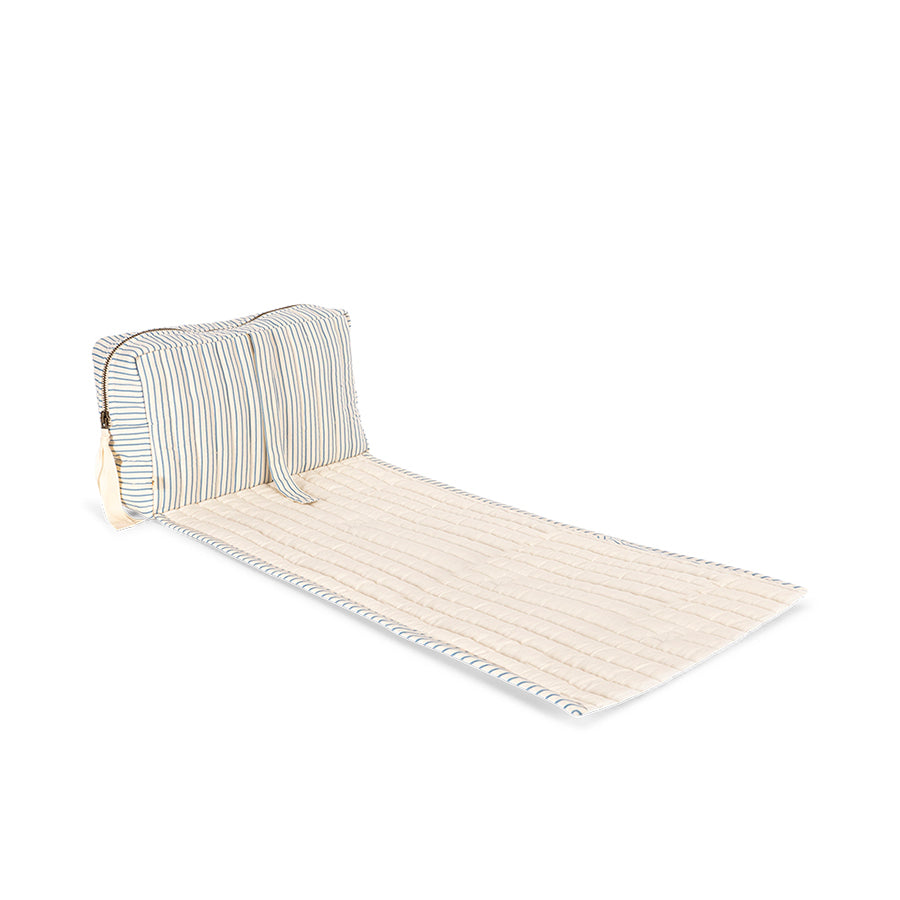 01_Konges Sløjd Puslepude, stripe bluie.jpg