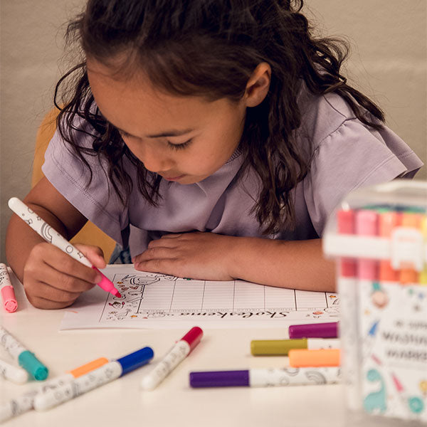 02_Børnenes-Kartel-48-super-washable-markers-02-web.jpg