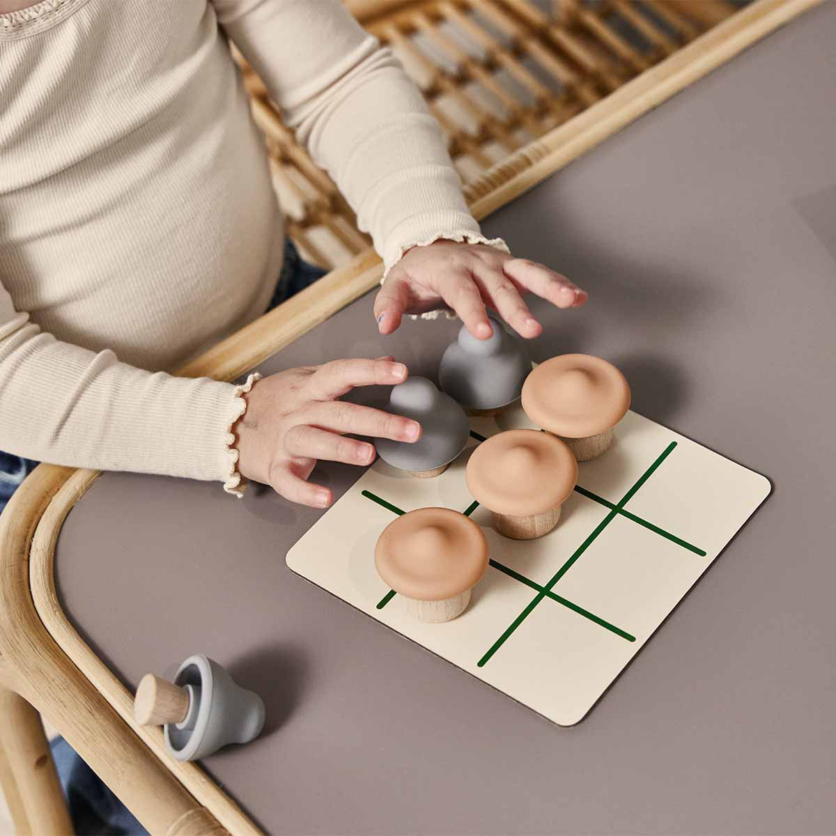 02_OYOY Mushroom kryds og bolle.jpg