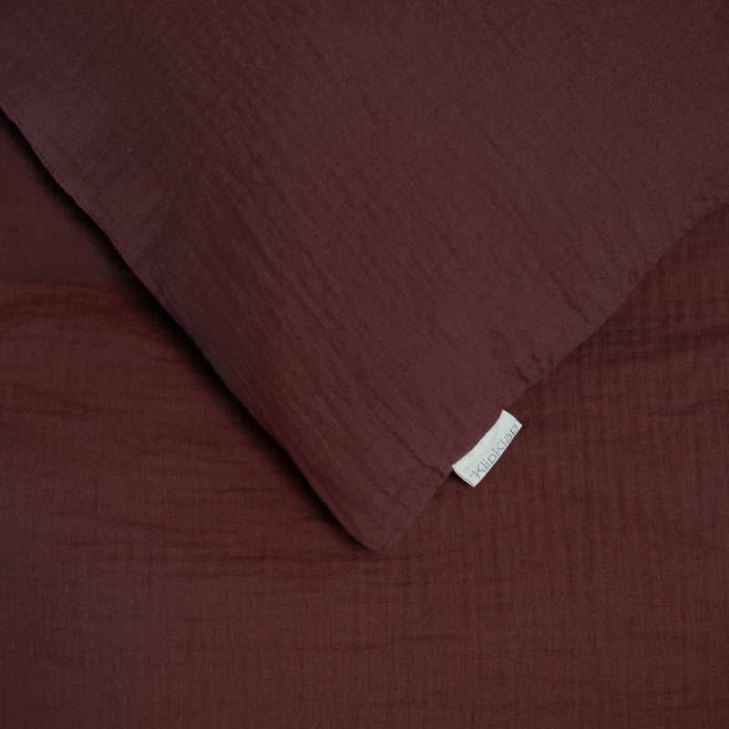 03_8000030_by-klipklap-muslin-voksen-sengetoej-burgundy--2.jpg