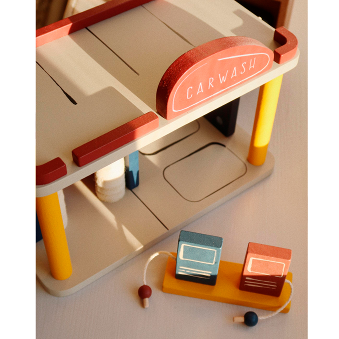 03_Konges Sløjd træ bilvask.png