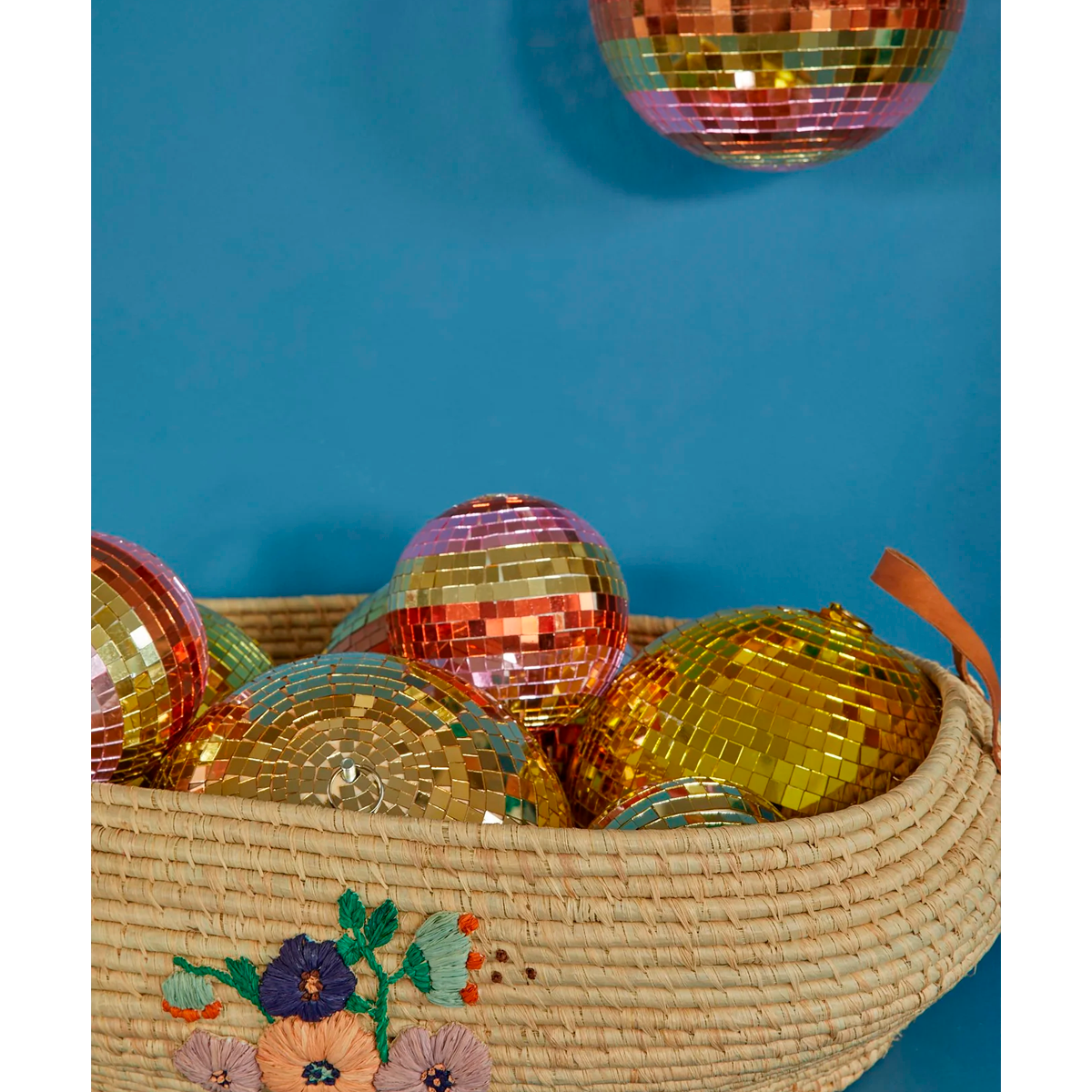 03_Rice discokugle, medium - guld.png